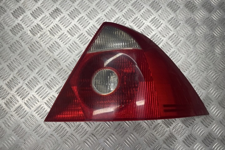 PHARE DROITE ARRIÈRE FORD MONDEO III BERLINE (B4Y) 1S7113404A 2.0L DIESEL 85KW