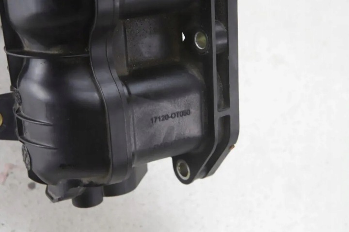 COLLECTEUR ADMISSION TOYOTA AURIS (_E18_) 17120OT050 1.8L 2016