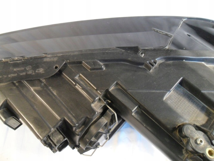 PHARE AVANT GAUCHE VW GOLF VII SPORTSVAN