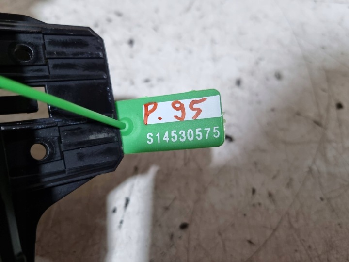 COMMUTATEUR COMPOSITE BANDE MANETTES DV6T- 13N064-DB FORD KUGA MK2