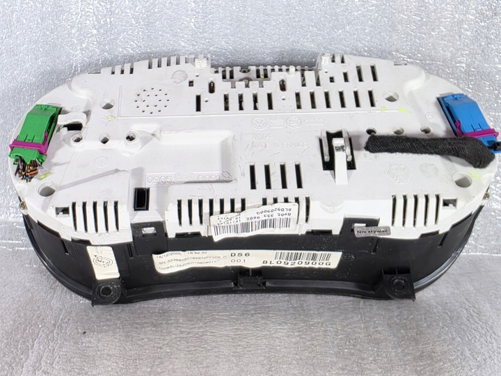 AUDI A3 8L 1.9 TDI COMPTEUR TABLEAU DE BORD 8L0920900G