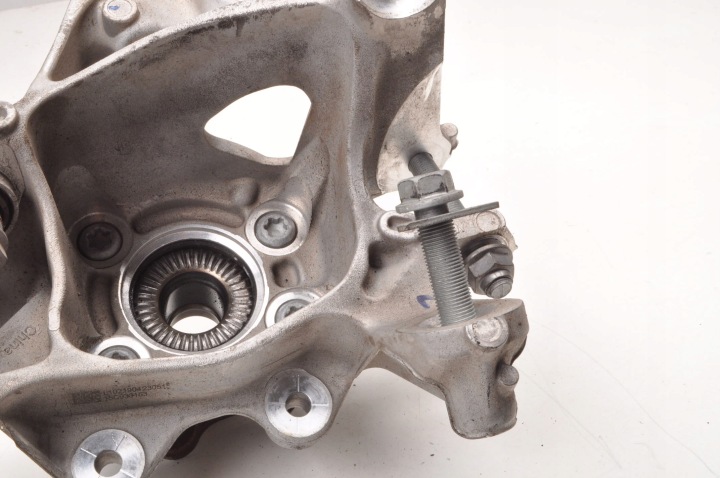 BMW 5 G60 2.0 HYBRIDE ROTULE DE DIRECTION GAUCHE ARRIÈRE 24R 6898363