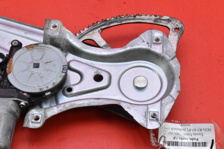 ÉLÉVATEUR VITRES DROIT ARRIÈRE EUROPE 69830-0F040 TOYOTA VERSO 1 I 09-13