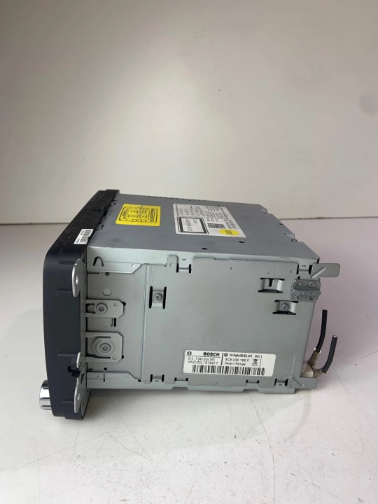 RADIO MONITEUR VOLKSWAGEN PASSAT B7 GOLF VI MID EUROPE UP3 F