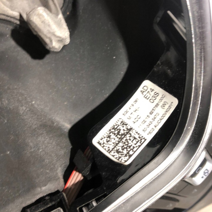 VOLANT VOLKSWAGEN PASSAT B8 5G0419091AD