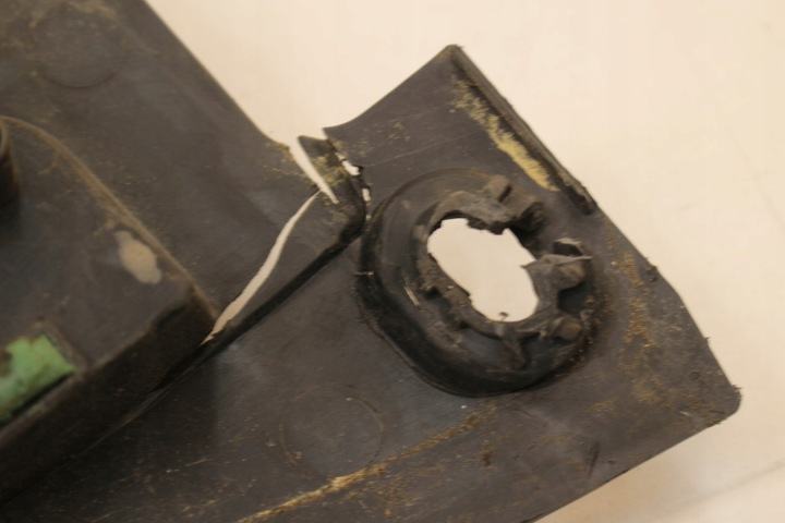 DOUBLURE DE PASSAGE DE ROUE 1768300013 MERCEDES W176 EUROPE