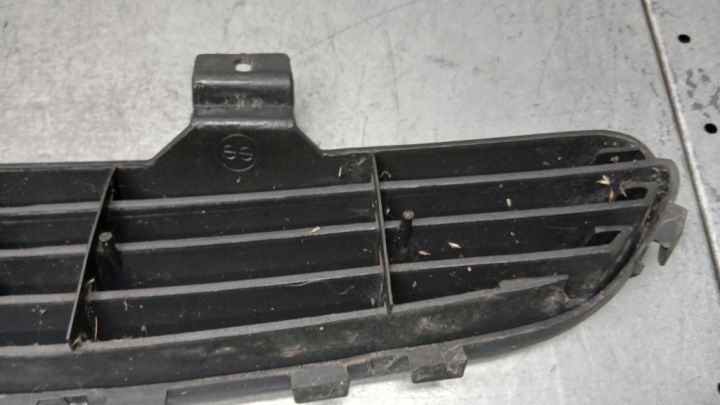 GRILLE OPEL CORSA B 93-00R 1.0B