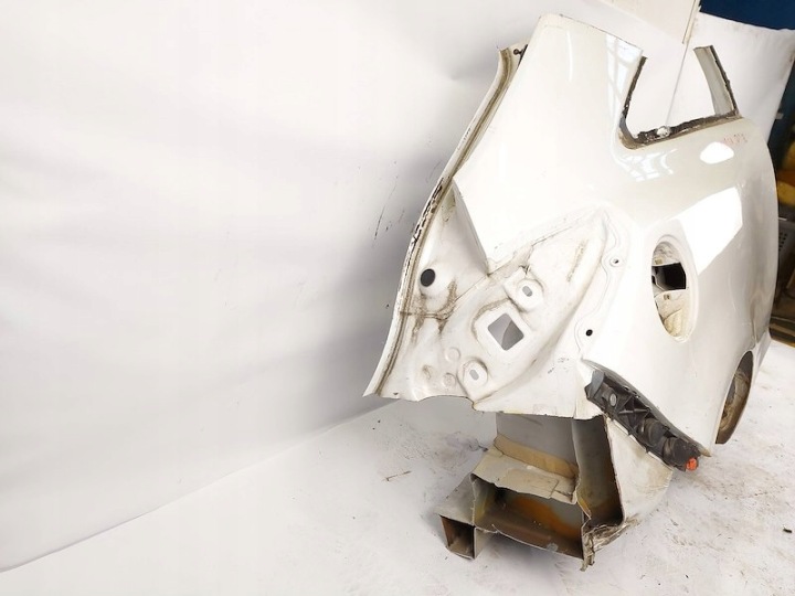 QUART BRODERIE CÔTÉ AILE DROIT ARRIÈRE OPEL CORSA D (S07) 3 PORTES LAK.Z474