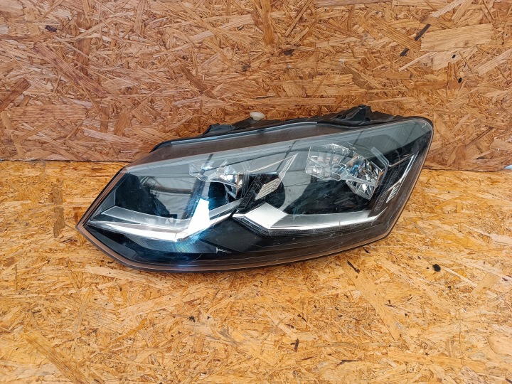 PHARE GAUCHE AVANT PROJECTEUR EUROPE 6C1941035 VOLKSWAGEN POLO V 5 LED