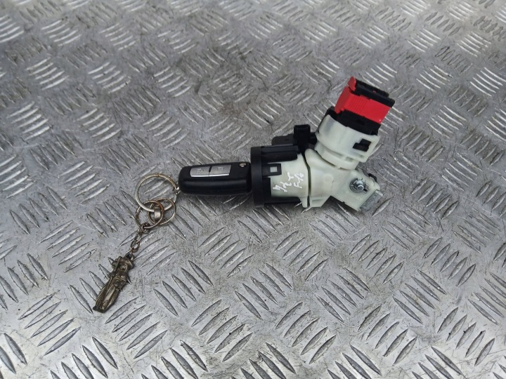 NISSAN JUKE II F16 CONTACTEUR D'ALLUMAGE CLÉ 1.0 A2C93178600 2020R