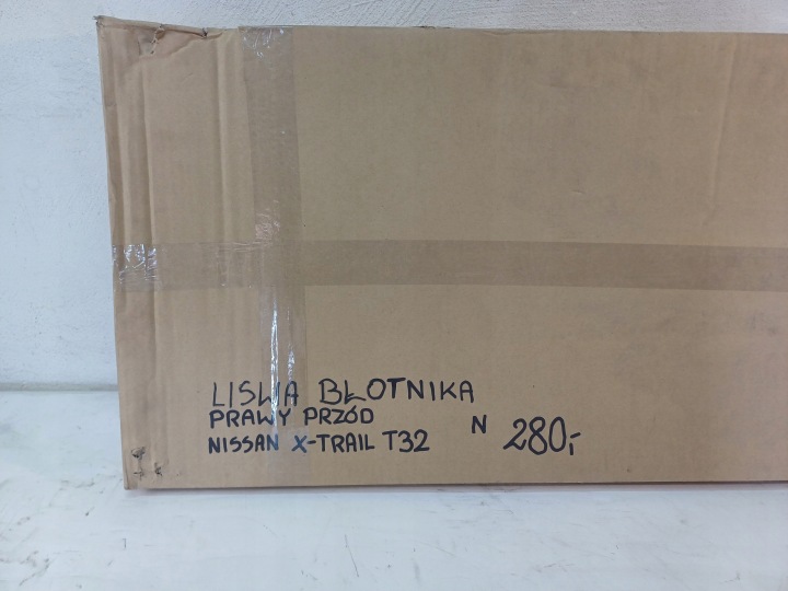 NISSAN OE 63860-4CE0A MOULURE GARDE-BOUE