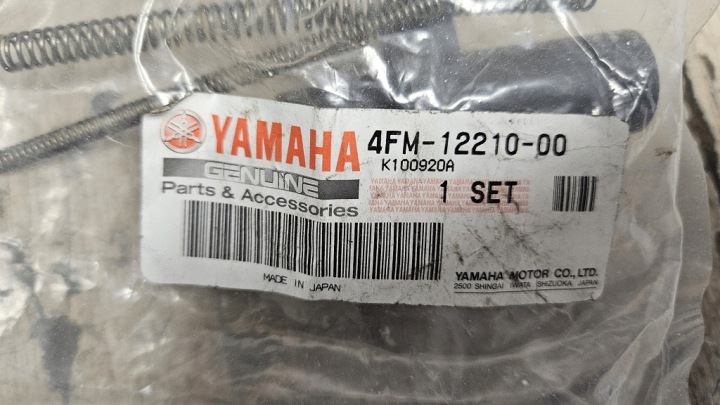 НАТЯГУВАЧ ЛАНЦЮГА ГРМ YAMAHA YZF750R 4FM-12210-00