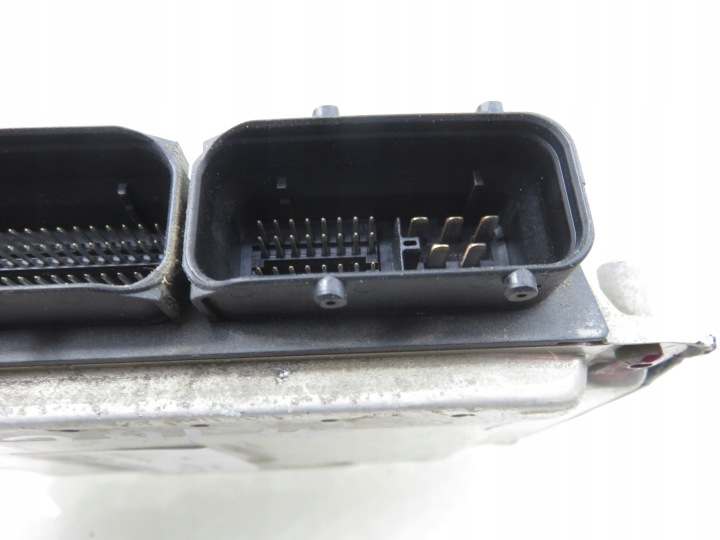 CONTRÔLEUR VW GOLF IV 1.9 TDI 90 038906012M 0281001979
