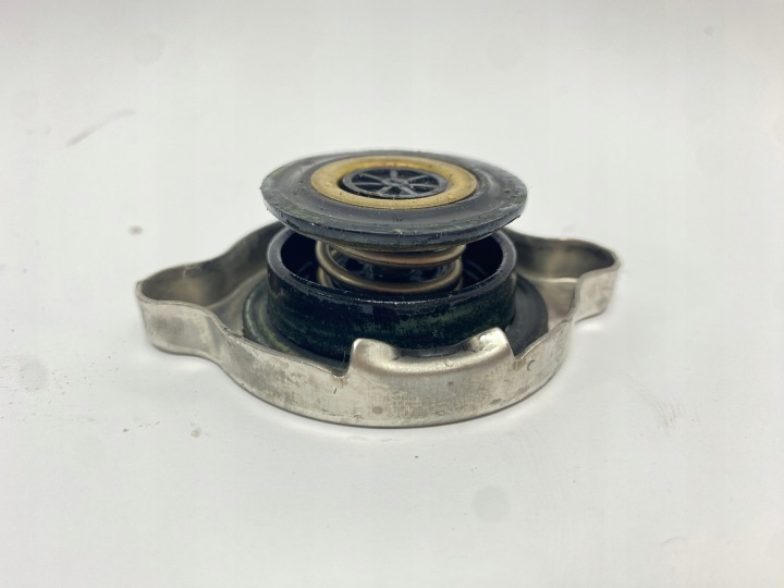 BOUCHON RÉSERVOIR COMPENSATEUR LIQUIDE MERCEDES W124 W201 W126 1245000406