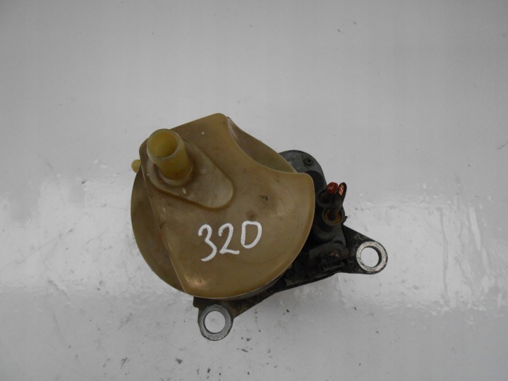 VOLVO V50 POMPE AMPLIFICATEUR 4N513K514DS