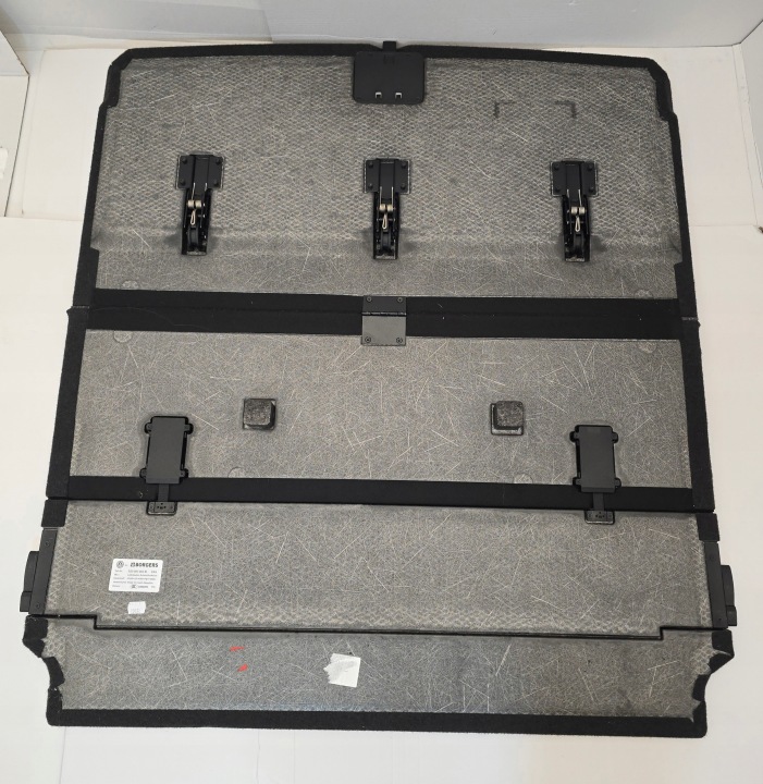 VW PASSAT B8 UNIVERSEL PLANCHER BGAZNIKA 3G9863463B
