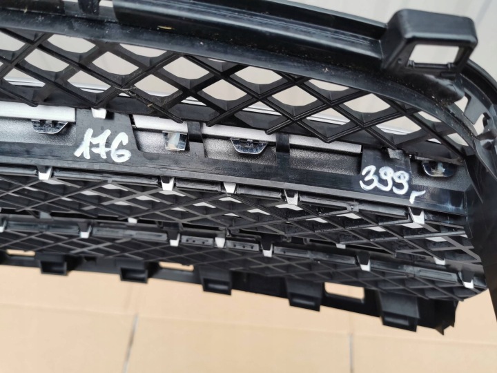 MERCEDES A-KLASA W176 GRILLE B.LADNY CALANDRE A1768880260