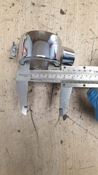 POIGNÉE FIXATION CLIGNOTANT SUZUKI INTRUDER VS800 35671-39A00