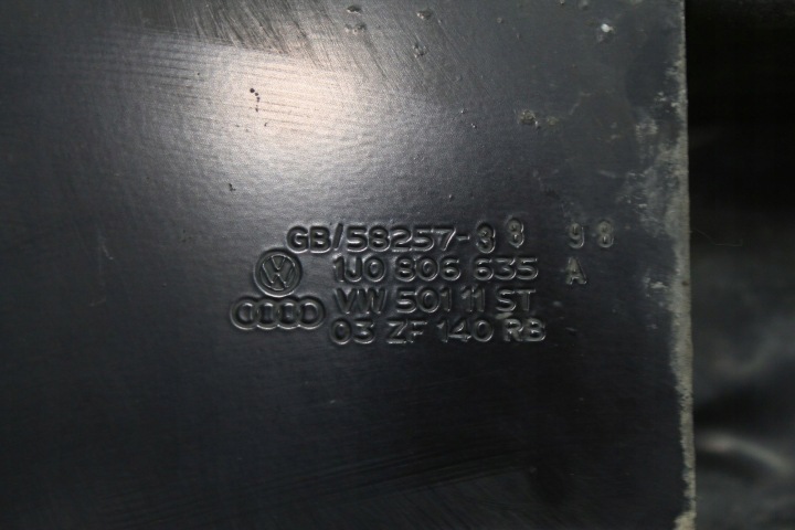 POUTRE PARE-CHOCS AVANT VW GOLF IV 1J0806635