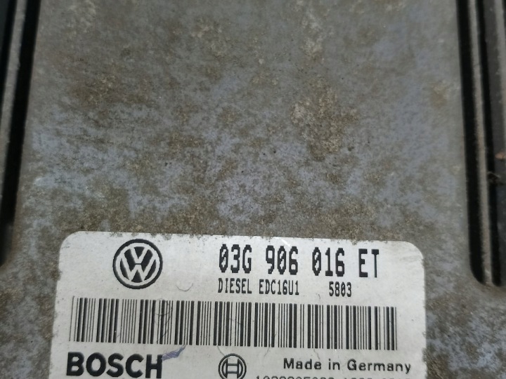 ORDINATEUR CONTRÔLEUR VW GOLF V 03G906016ET 2.0 TDI