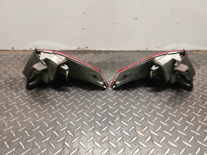 PEUGEOT 508 I LIFT SW UNIVERSEL PHARE GAUCHE DROIT ARRIÈRE LED