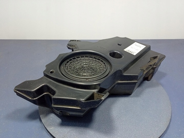 AUDI A3 8P HAUT-PARLEUR SUBWOOFER 8P3035382