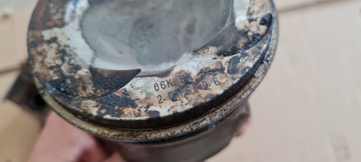 Q3 83A PISTON AVEC BIELLE 2.0 TFSI DHH 06K107065CC 06H198401D VW AUDI