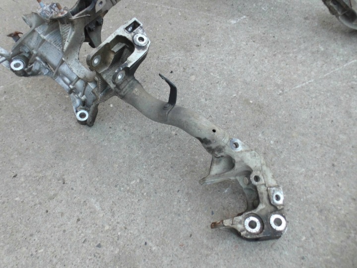 CHÂSSIS CHÂSSIS POUTRE 8R0399315G AUDI Q5 8R 2.0TFSI 3.0TDI AVANT ORIGINAL