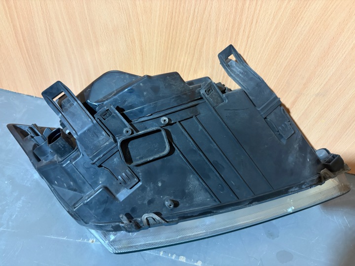 FORD FOCUS MK2 PHARE AVANT GAUCHE 4M5113K060BA