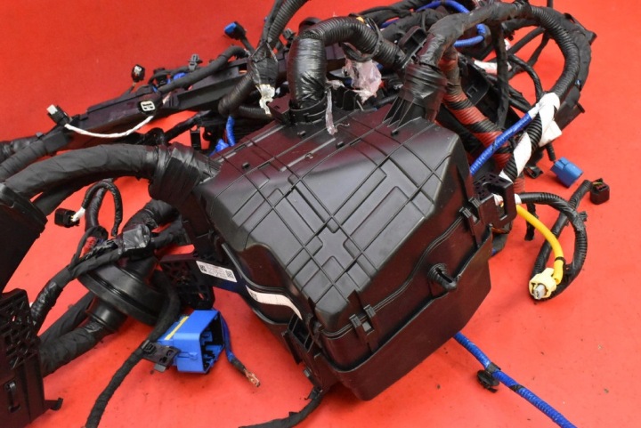 FAISCEAU DE CÂBLES INSTALLATION ÉLECTRIQUE CHAMBRES MOTEUR 919A5-N9000 KIA SPORTAGE V 1.6 T-GDI 150KM