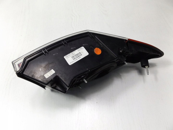 TESLA MODÈLE AVEC PHARE DROITE ARRIÈRE DROIT ARRIÈRE 6005921-00-C