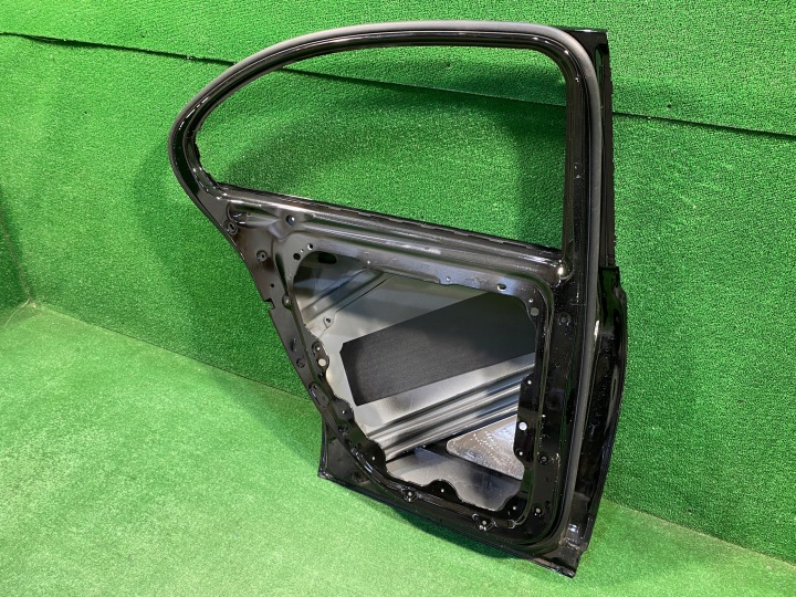 MERCEDES C-KLASA W206 BERLINE PORTES GAUCHE ARRIÈRE ARRIÈRE GAUCHE A2067327500
