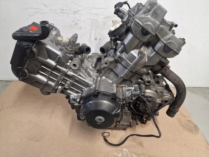 HONDA XL 1000 VARADERO MOTEUR 46,00KM 2001R.
