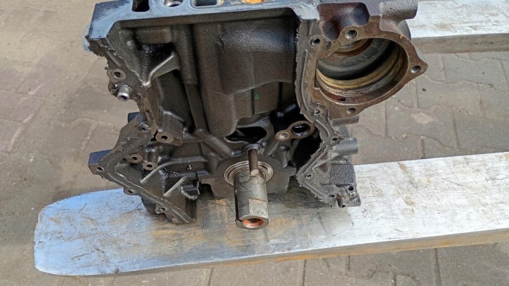 BLOC MOTEUR M9R830 NISSAN QASHQAI J10 2.0 DCI