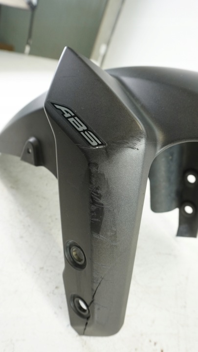 G239 YAMAHA MT-09 MT09 TRACER 900 AILE PASSAGE DE ROUE AVANT
