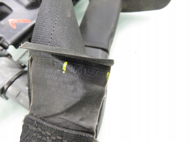 COURROIE GAUCHE AVANT VOLVO V50 (MW) 30615569