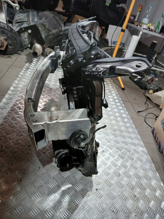AUDI S4 A4 B9 8W 3.0 TFSI RENFORCEMENT PANNEAU AVANT RADIATEUR 8W0145805C