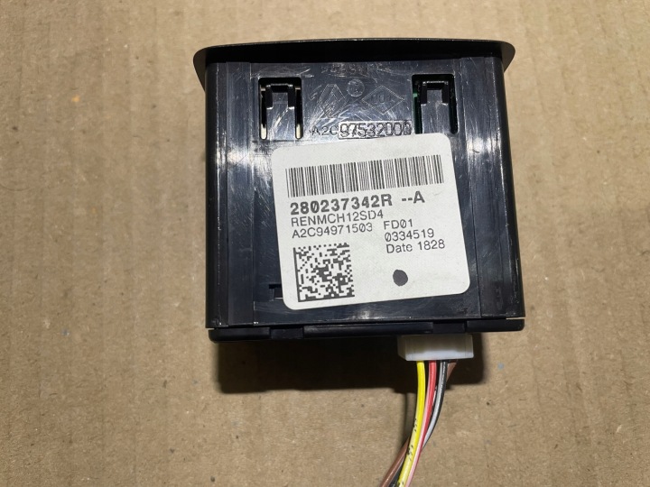 LECTEUR DE CARTE KART SD AUX USB RENAULT ZOE I 280237342R