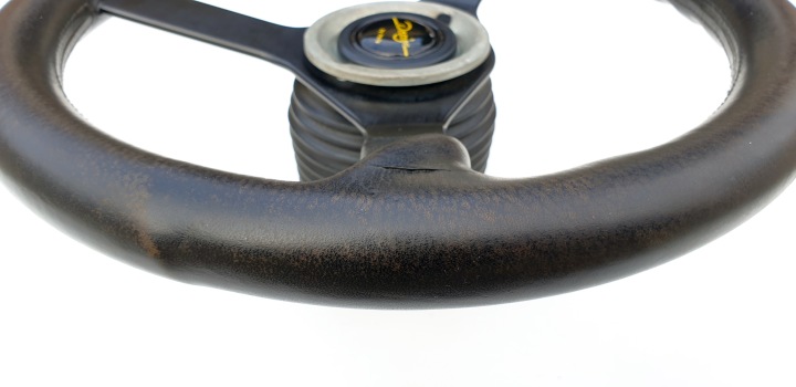 VOLANT SPORTIVE SPORT HELLA DESIGN MOMO ADAPTATEUR L8010