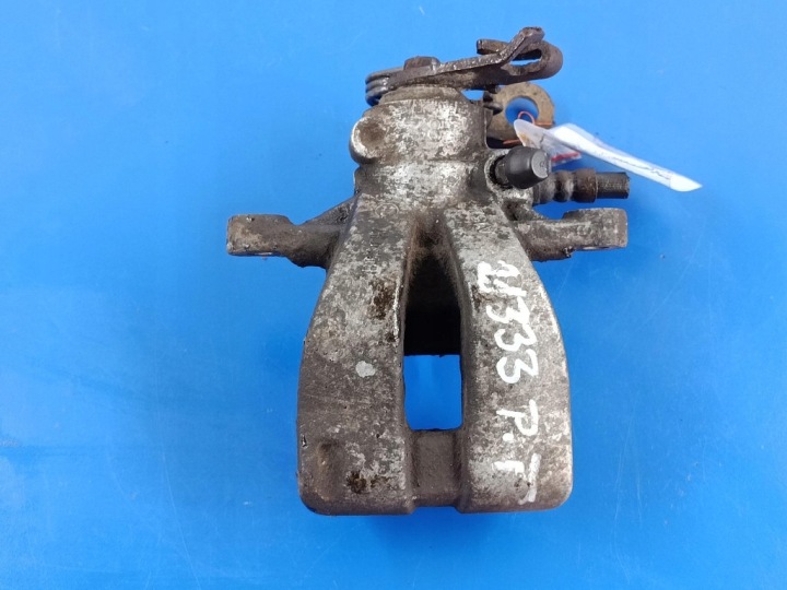 BMW 3 E46 BERLINE LIFT PHARE ARRIÈRE GAUCHE GARDE-BOUE 6910531