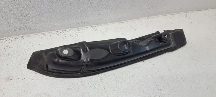 PROTECTION GARDE-BOUE BOUCHON DROITE VOLVO XC60 II 17-