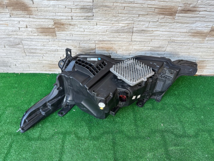 PHARE RANGE ROVER SPORT LIFT JK62-13W029-EG