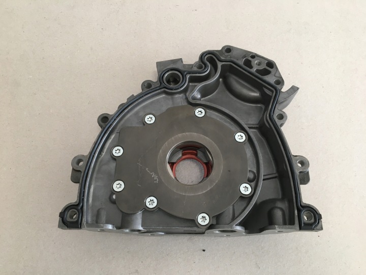 RANGE ROVER SPORT II 13- L494 3.0 D POMPE HUILES 9X2Q-6600-AB