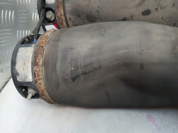 COUSSIN SUSPENSIONS ARRIÈRE MERCEDES W211 LIFT A-2536