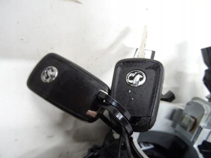 OPEL MERIVA B COMMUTATEUR COMPOSITE