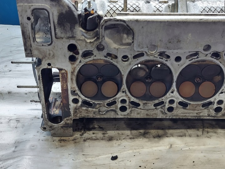 CULASSE BMW E39 2.0 24V 1436812