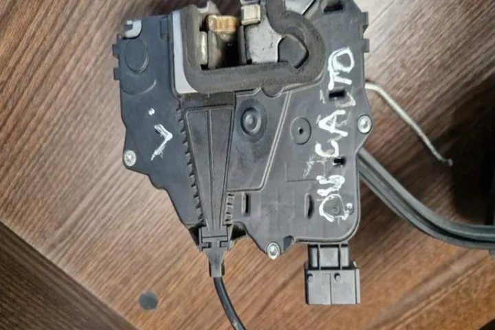 SERRURE GAUCHES AVANT PORTES CITROËN JUMPER FURGON (230L) 1342155080 3.0L