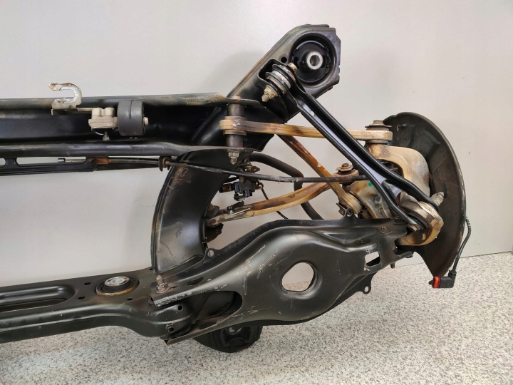 MERCEDES C CLASSE W204 SUSPENSION ARRIÈRE COMPLET CHÂSSIS ORIGINE PARFAIT