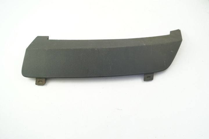 BOUCHON PROTECTION ARRIÈRE PARE-CHOCS FORD FIESTA MK7 8A61-17K922-A