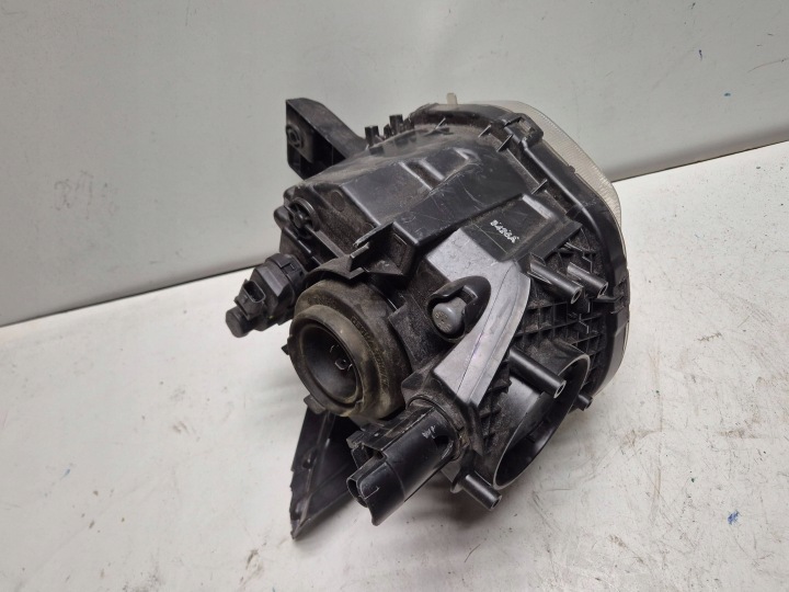 NISSAN JUKE I F15 ENDOMMAGÉE PHARE GAUCHE AVANT 10-14
